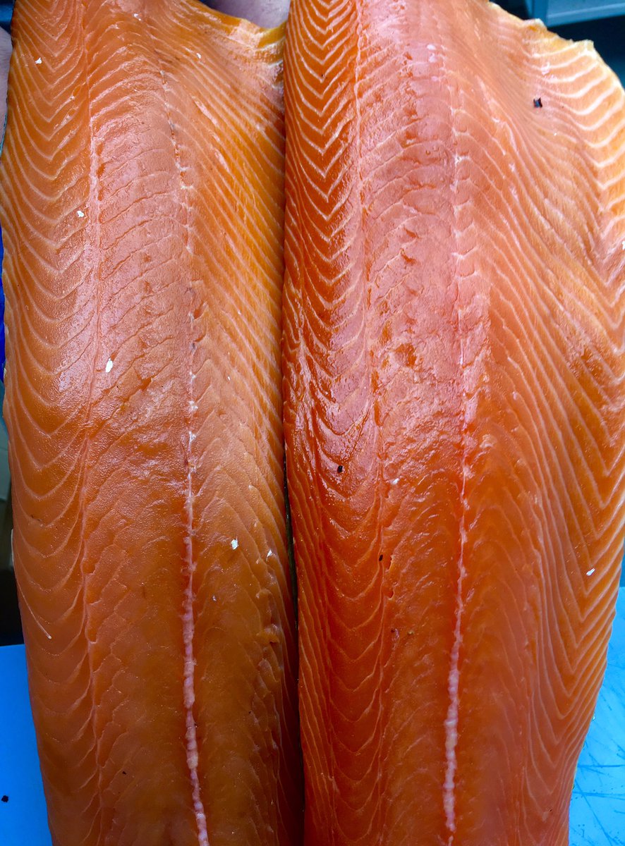 BlakewellSmoked's tweet photo. Hot smoked Salmon sides... #smokehouse #smokedsalmon https://t.co/af452dm4mp