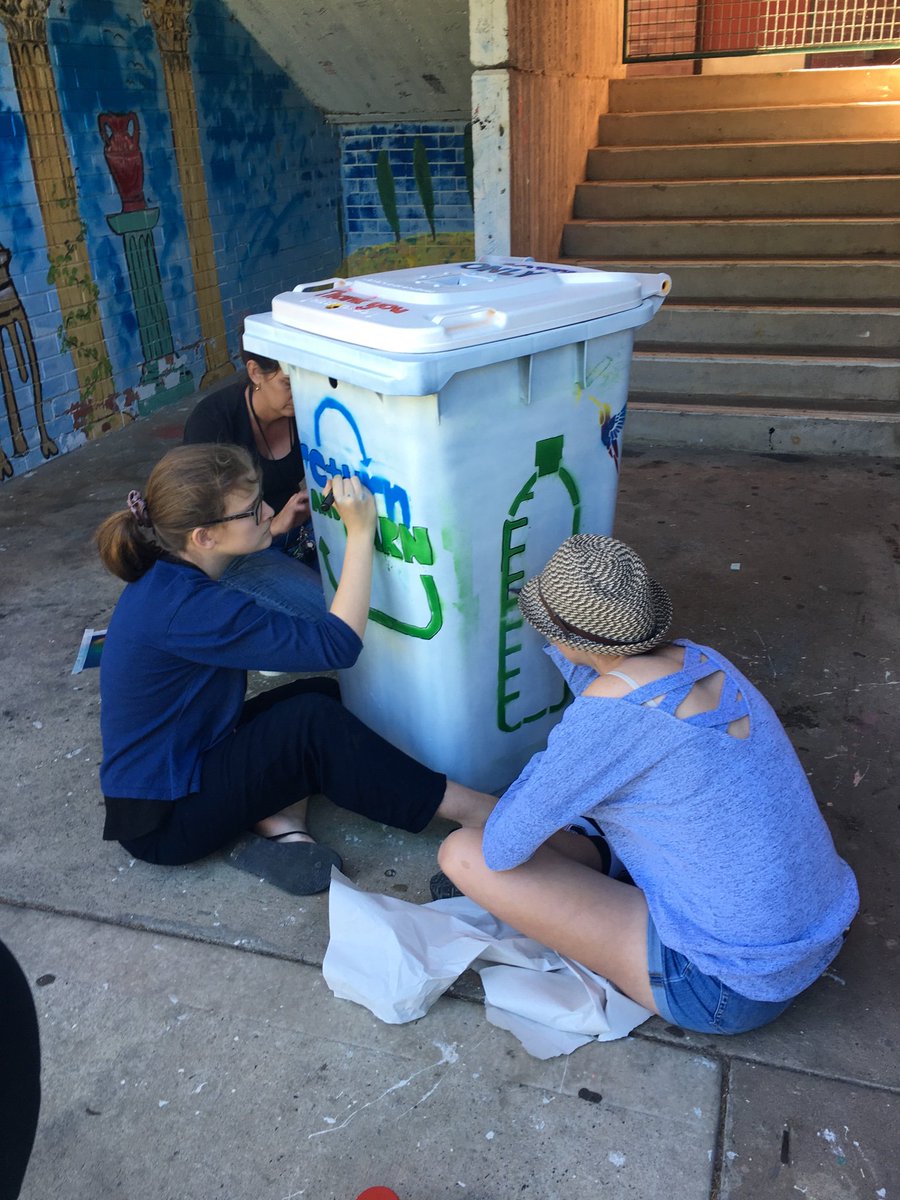 mhssuccess's tweet photo. SRC are spending their holiday break preparing our new recycling bins ♻️ ❤️ https://t.co/cGTqqgNDQc