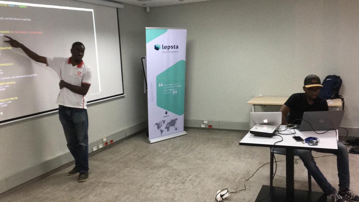 _lepsta's tweet photo. @dareenzo presently on stage talking and demonstrating on about Porque precisamos de VCS?
#git #versoncontrol #github #lepstadevs #lepsta #lepstaMaputo #gitlab https://t.co/BGoyvWtRma
