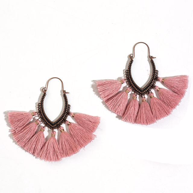 glitzfest's tweet photo. Stunning tassel earrings to help you shake things up 
https://t.co/PELfPUzQxQ
#shakeitoff #earringsarelife #bohochic #jewelleryinspo #glitzfest https://t.co/XAl6mWxXrI