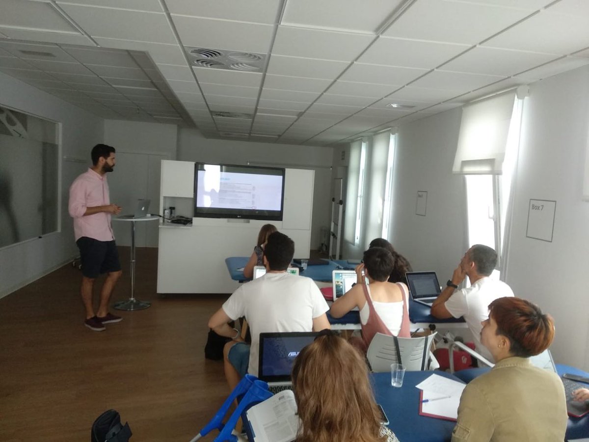 centrocefine's tweet photo. Formación interna de #equilibrio

Continuamos aprendiendo para sacarle el máximo rendimiento a la nueva Unidad de Equilibrio de Cefine

#Balance #BalanceTutor https://t.co/GOFOc9rUAW