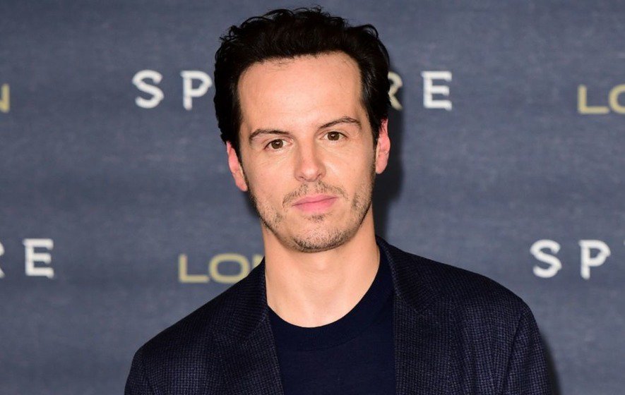 AndrewScottSpam's tweet photo. Photocall for 'Spectre' at Corinthia Hotel London on October 22, 2015 in London https://t.co/ormpxhDe2o