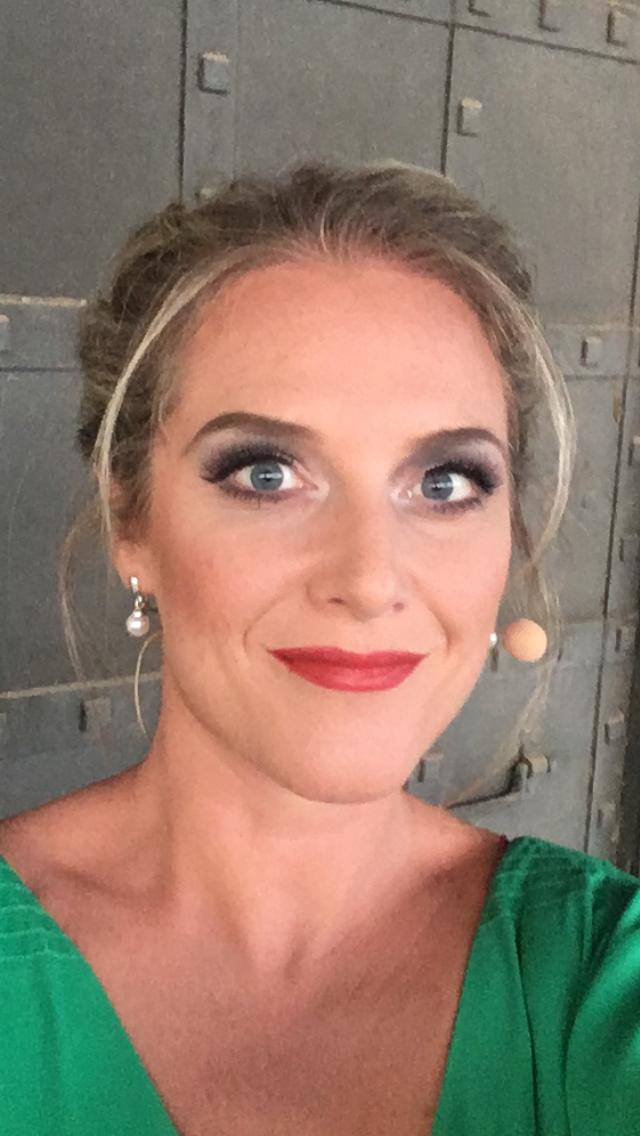 SineadCWsoprano's tweet photo. My debut as TOSCA tonight in a spectacular outdoor production on the banks of the Danube! ❤️ @theaterRGNSBRG @hazardchaseltd #Tosca #fachingup #3inarow #gelorevoice https://t.co/Rm3OBfOzYf