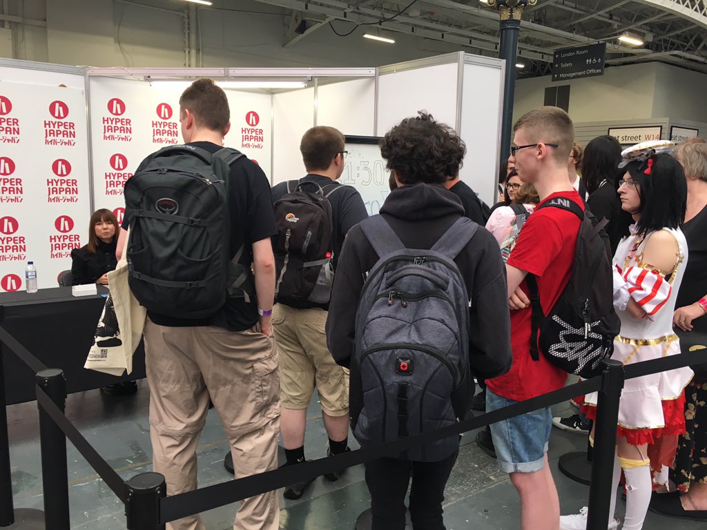 REGION_JP's tweet photo. chocoHYPER JAPAN 一回目終了しました！SHOWROOMにも1000人以上の方々に見てもらいました！
現地も大盛り上がりですが
交流会に長蛇の列が！！！(30分以上待ち？)
目一杯プロモーションします！ https://t.co/KyQ30GN0sk