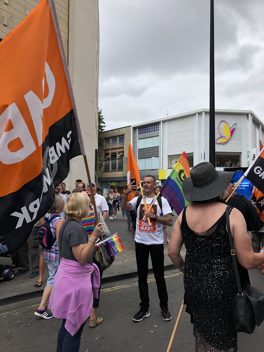 HaywardRowena's tweet photo. .@GMBWSW at @BristolPride 2019. Proud to see our members and @GMBShoutWSW activists out talking and engaging with members and we’ve signed some new members up too. 

Solidarity with all those who don’t tolerate hatred. 😊

Proud to be @GMB_union 

#pride #bristolpride https://t.co/LPnNUaewQH