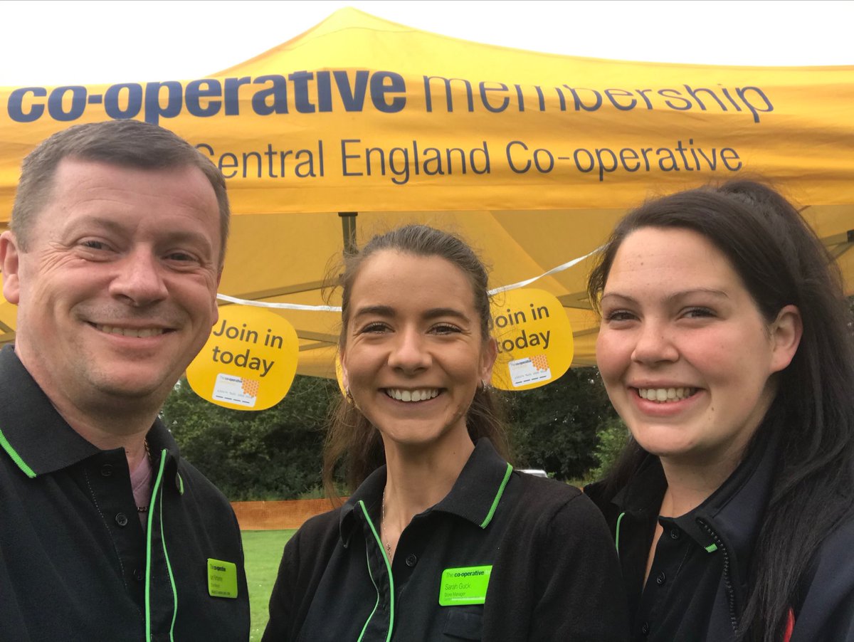 Co-op Bentley Heath and Longmore Road spreading the Membership message and raising awareness for ⁦<a href="/DementiaUK/">Dementia UK</a>⁩ at Shirley Carnival ⁦⁦<a href="/Adrian765Dunn/">Adrian Dunn</a>⁩⁦<a href="/ClaireKoziol/">Claire Koziol</a>⁩