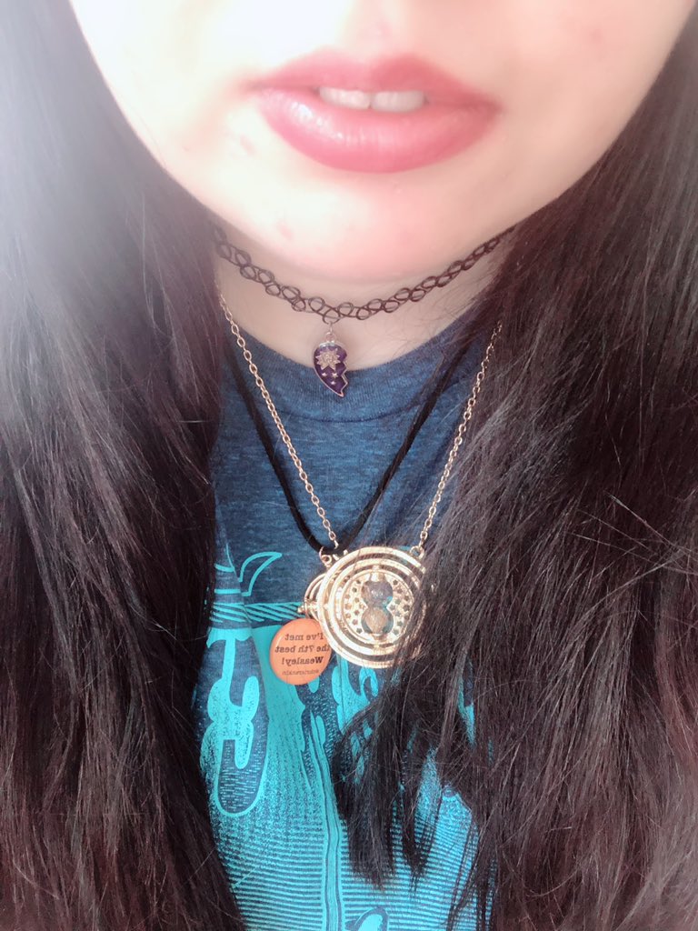 courtenaywrites's tweet photo. Wearing my @chrisrankin badge that I got at @DraigConUK (Time Turner also) https://t.co/IIUB45KGVN