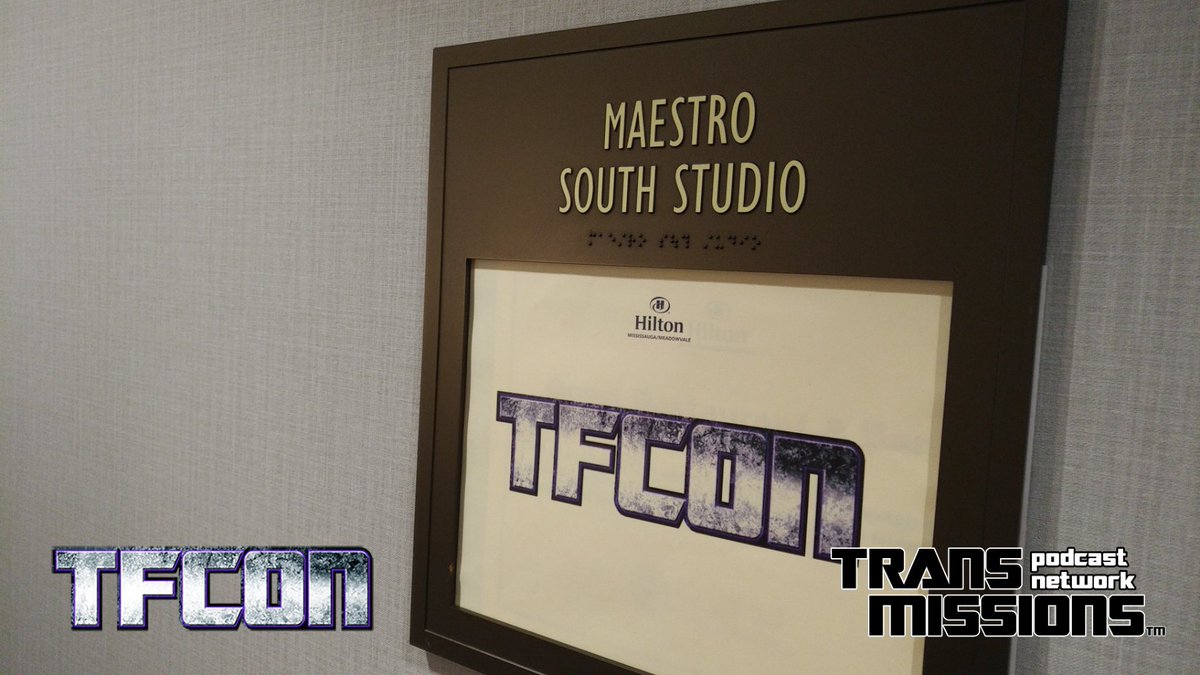 CybertronBeast's tweet photo. If you're looking for the #Commandroids room here at @TFconTweets, then I'm here to help. It's not in the usual area where things would be held. It's in the South Tower, back behind the elevators. #TFcon https://t.co/BMDHqAw6Ee