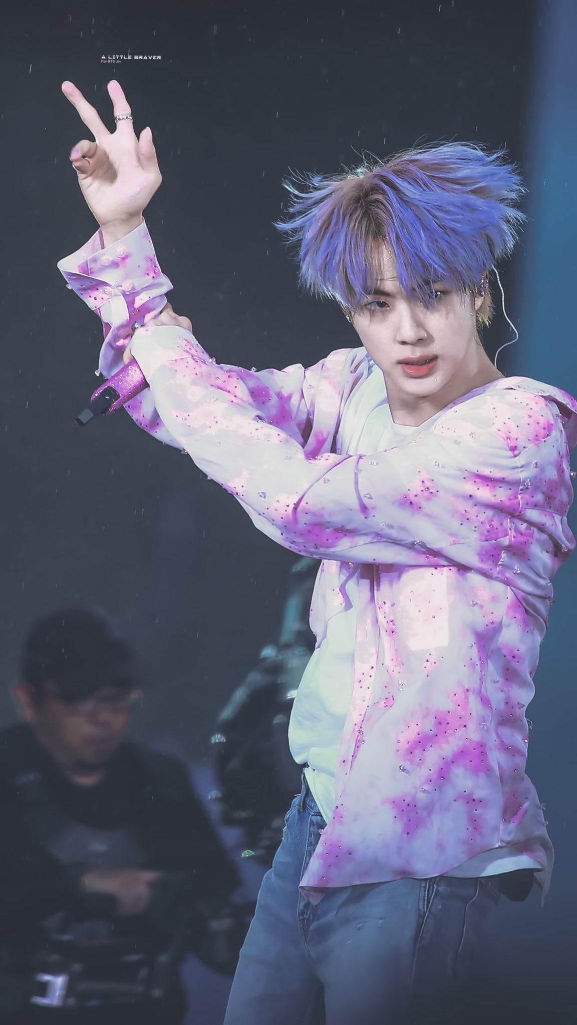 Yesterday Jin looks a bit different | allkpop Forums