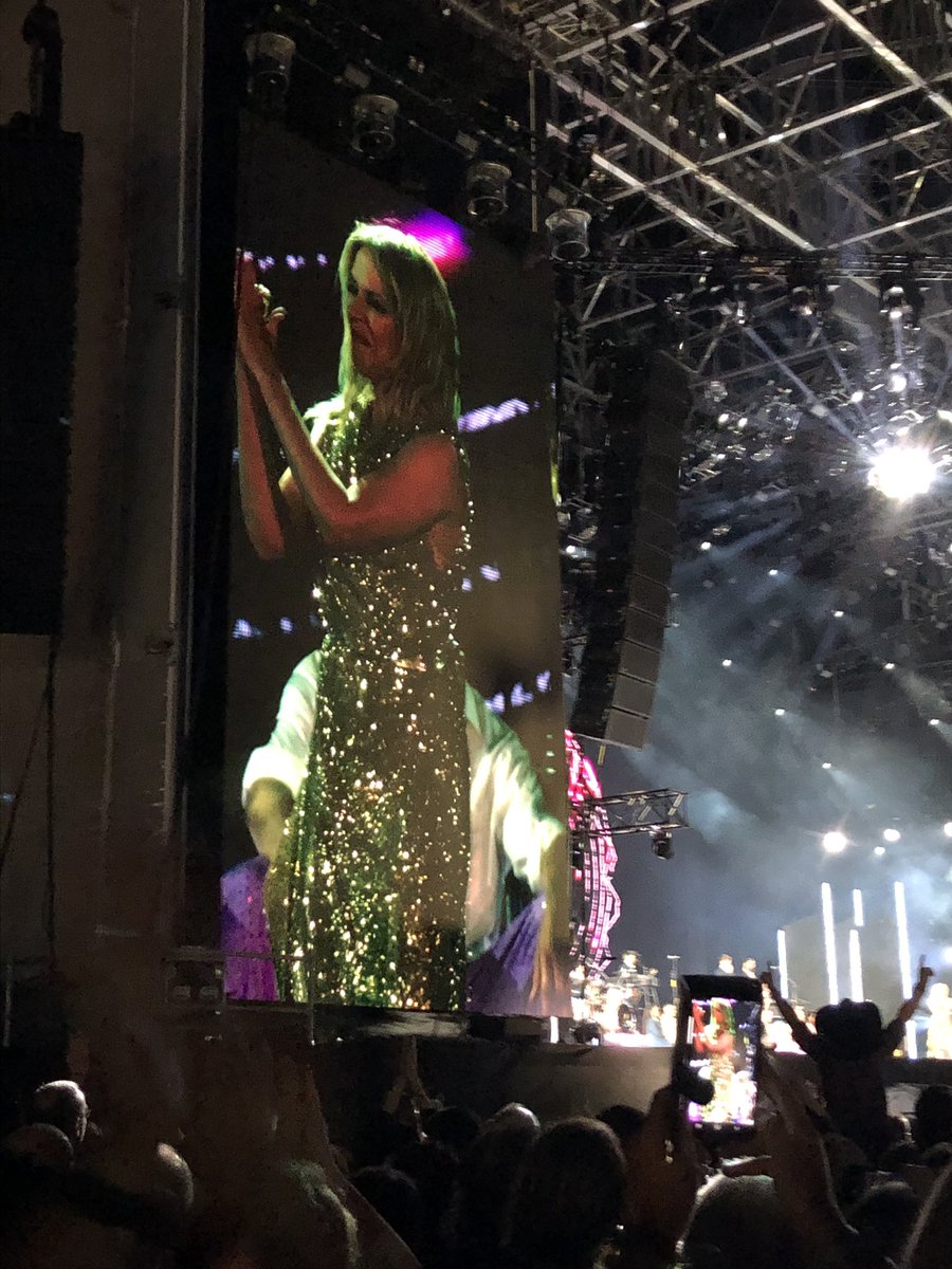AmandaMummyJaws's tweet image. Last night @kylieminogue came to my home town! Dream come true loved her and wanted to be her since I was 14! What a night AMAZING! Kylie you rocked 💗💃🏻🎤@LythamFestival #KylieMinogue #popprincess #LF10