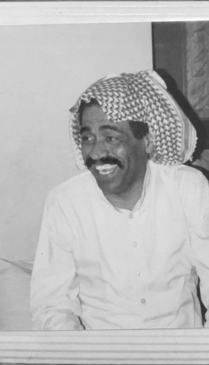 _xff9's tweet image. تبي تشوف ( انسان ) ميت وهو حي //شف اليتيم الي فقد ضحكة ابوه💔