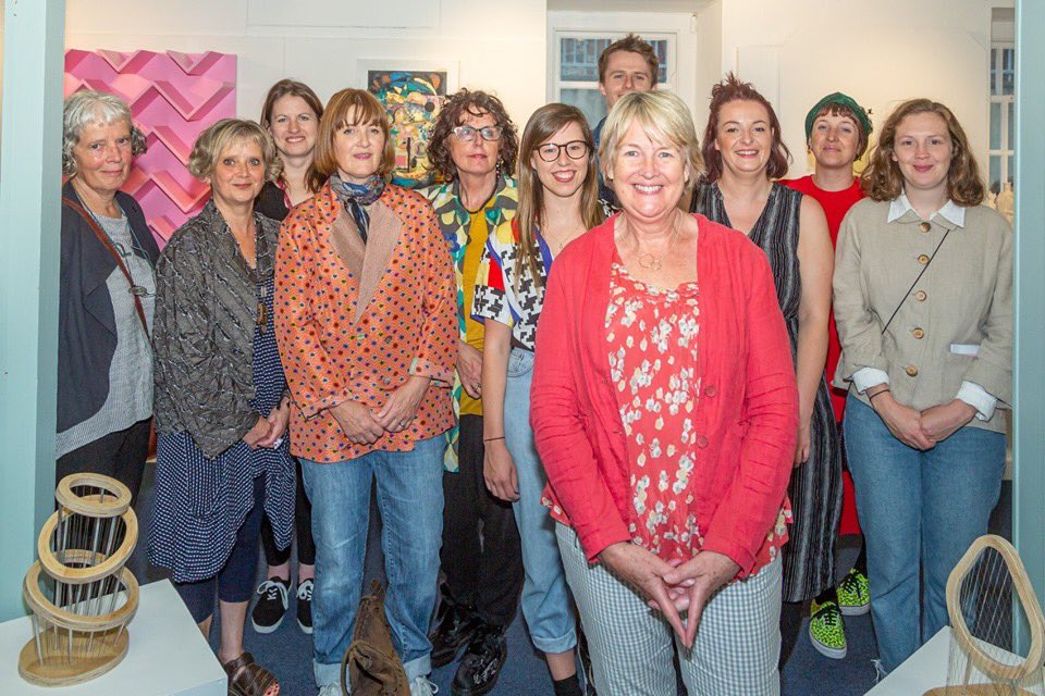 Agoriad Arddangosfa Bauhaus 100 yng Nghaernarfon neithiwr.
||
Bauhaus 100 Exhibition Opening last night in Caernarfon. 
It was lovely to meet other artists inspired by the movement - open until 1st September #CARN #gwylarall #bauhaus #exhibition #maker #opening #caernarfon