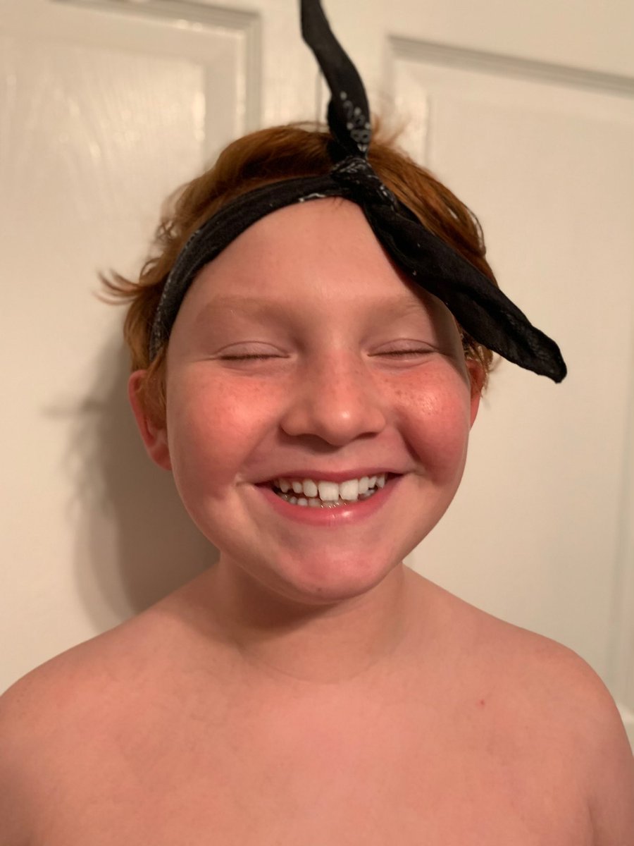 taco_monsta's tweet photo. “Mom tie my bandana like @itslokymusic and @acraze_.”
Man I love this ginger. #MySully #MyWorld #LovesHisDjs https://t.co/eR00yu4MOG