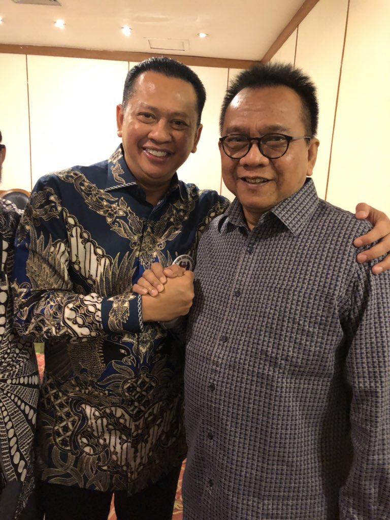 Bersama bambang susatyo ketua dpr dlm reuni alumni inib jayabaya