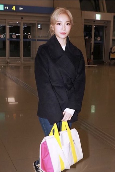 sori_zu's tweet photo. The bag company that sori promotes gave a hole post on instagram to support SoRi’s comeback 🥺🥺 https://t.co/gdqZmRoz52