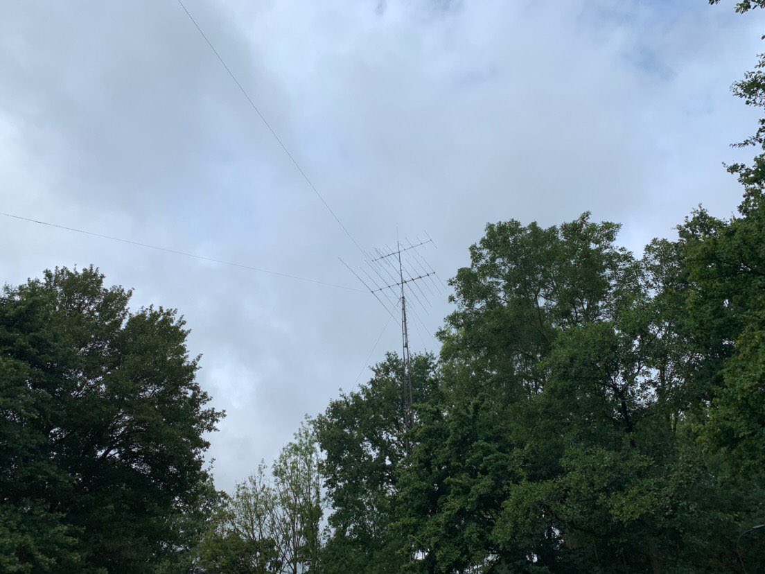 PI4DEC's tweet photo. Get ready for the IARU HF Championship Contest, because the team of #pi4d is ready to represent @VERON_Nederland as PA6HQ on the 20m band SSB! https://t.co/UmWJsuGB7q
