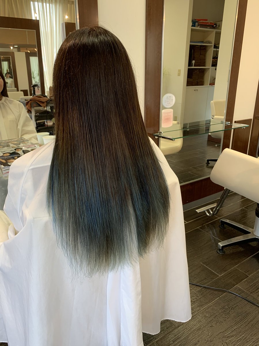 Yoshihirowakamatu トリートメントで少し薄くなったかな 青 ヘアカラー グラデーションカラー プリミエンスカラー 資生堂 カラーミューズ