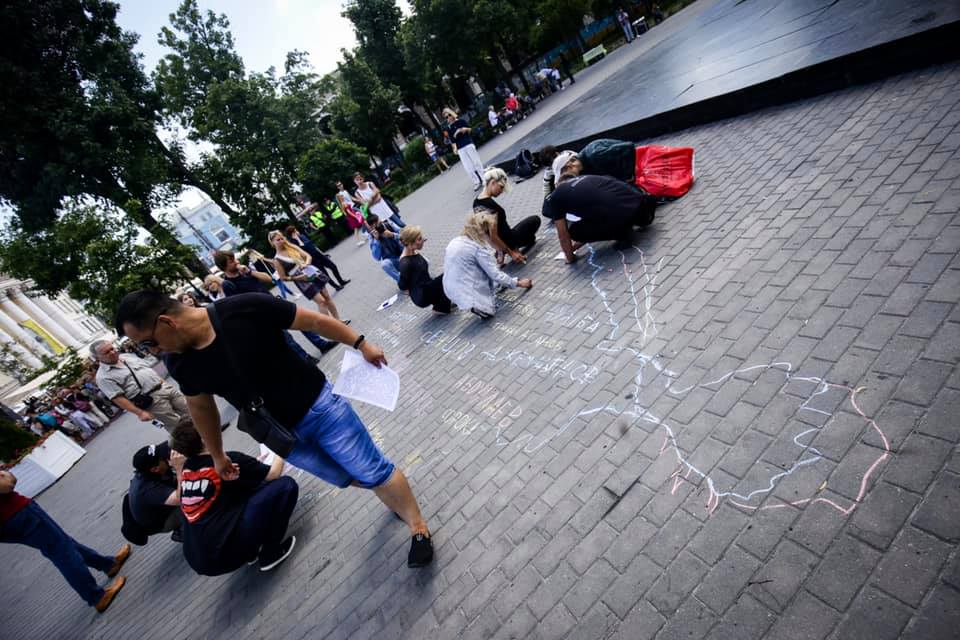 radiosvoboda's tweet image. Перформанс на честь дня народження Олега Сенцова від PostPlay у Києві

#FreeSentsov #SaveOlegSentsov