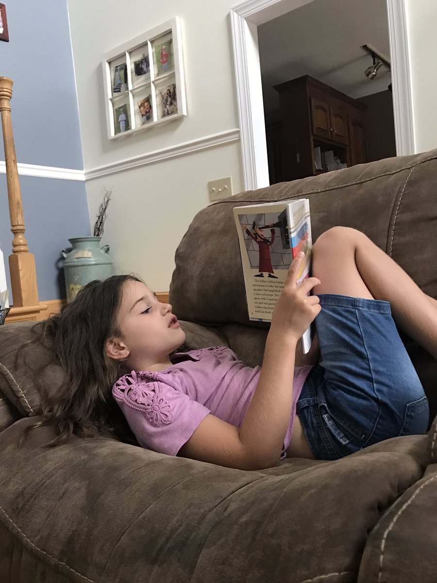 fantastic_fugle's tweet photo. Love seeing my girl reading! She knocked out a book about space exploration, tons of big words & concepts! This morning she was helping her sister read one of her library books! 💕📚 #rssreads #superstarreadersinthisfamily #booksinthesummerareamust #whatadventureswehavebeenon https://t.co/KwqYpyN43G