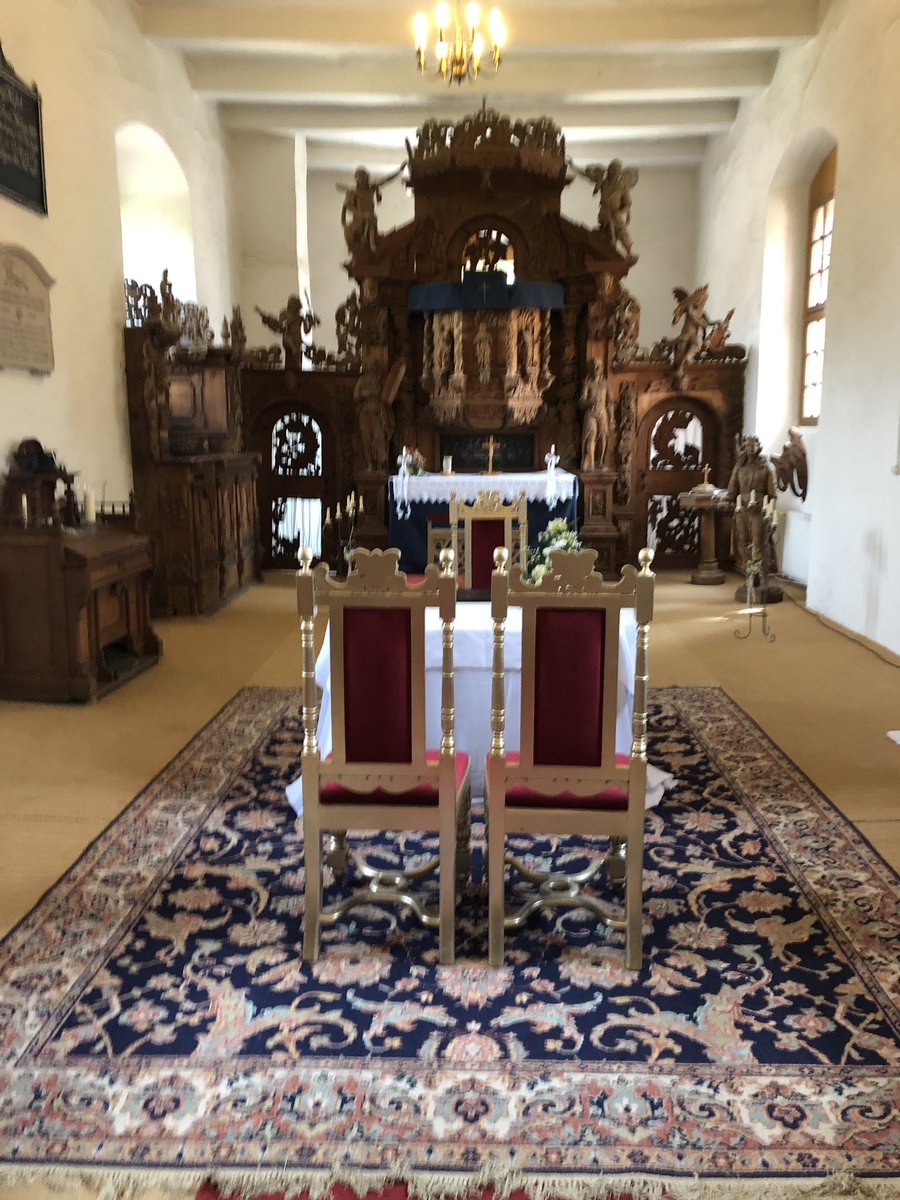 reportrp's tweet photo. Mal was von #ganzfrüher! #wasserschloss #westerburg #familienhochzeit #Atheists in #Church https://t.co/eB8sE8qvVz