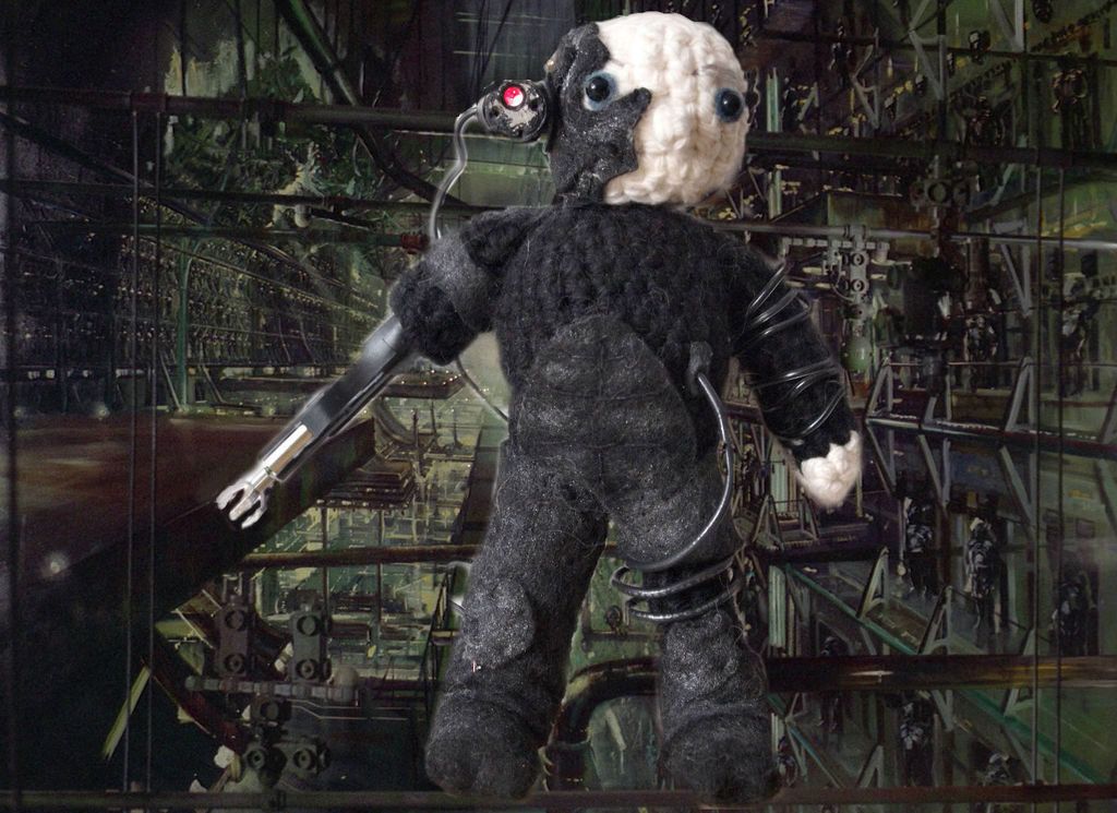 She Crocheted a Locutus Amigurumi With a Working Laser and a Spinning Claw! 👉 buff.ly/2KAYd4u #amigurumi #crochet #embraceyourgeekness #embraceyourgeeknessday #startrek #locutus #locutusofborg