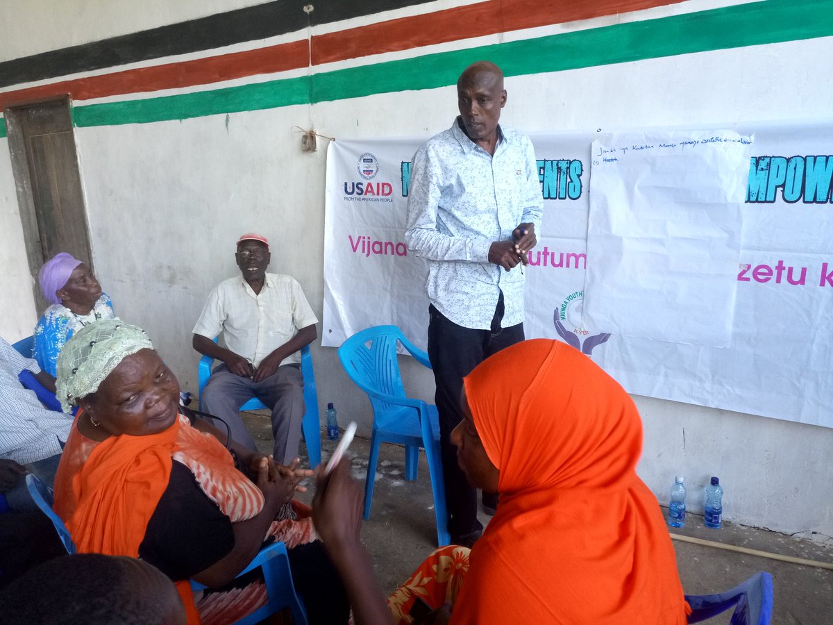 LydiaNdurya's tweet photo. @KYBI_ke @tendasasa @USAIDKenya facilitating a dialogue between farmers and herders in hindi. Collaboration through engaging sharing impacting is the key to sustainable peace. @SahaDume @rnzingo
@NoorDahir5 @mathengestano #Tupendane
#SCORELamu
#CVE
#LamuTamu https://t.co/dSMZRmEWr7