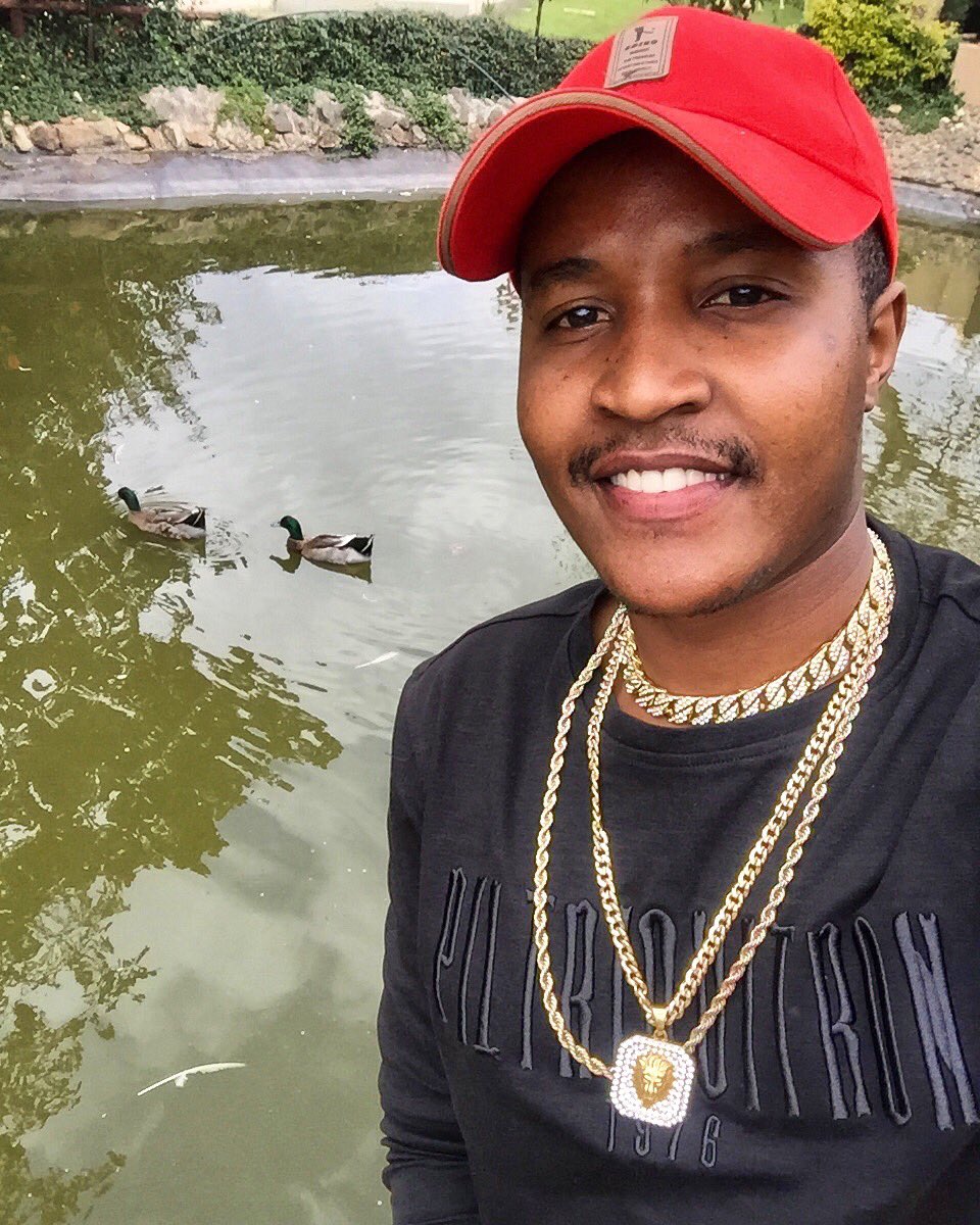 ian_smeezy's tweet photo. Today has  been and still is a very beautiful day i hope that u are also having a lovely and beautiful weekend 
The video 🎥 to Ball Like A Boss drops soon 🔥🔥🔥
#Ball_Like_A_Boss #Ball_Hard #Bossy #Boss #Ball_Your_Way #Ball_different #Smart_gang #Turn_up_squad https://t.co/2ty67DUPAW