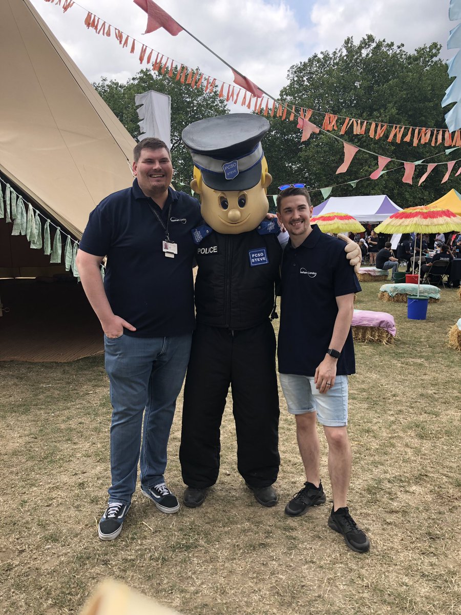 MPSNewham's tweet photo. Officers from #NESTT are @NewhamTownShow today alongside @MPSCadets come and speak to us about joining cadets and being a volunteer for Community Road watch. #CRW #Cadets #PCSOSteve #TigerWhoCameToTea @NewhamLondon https://t.co/pQIw3MIMyh