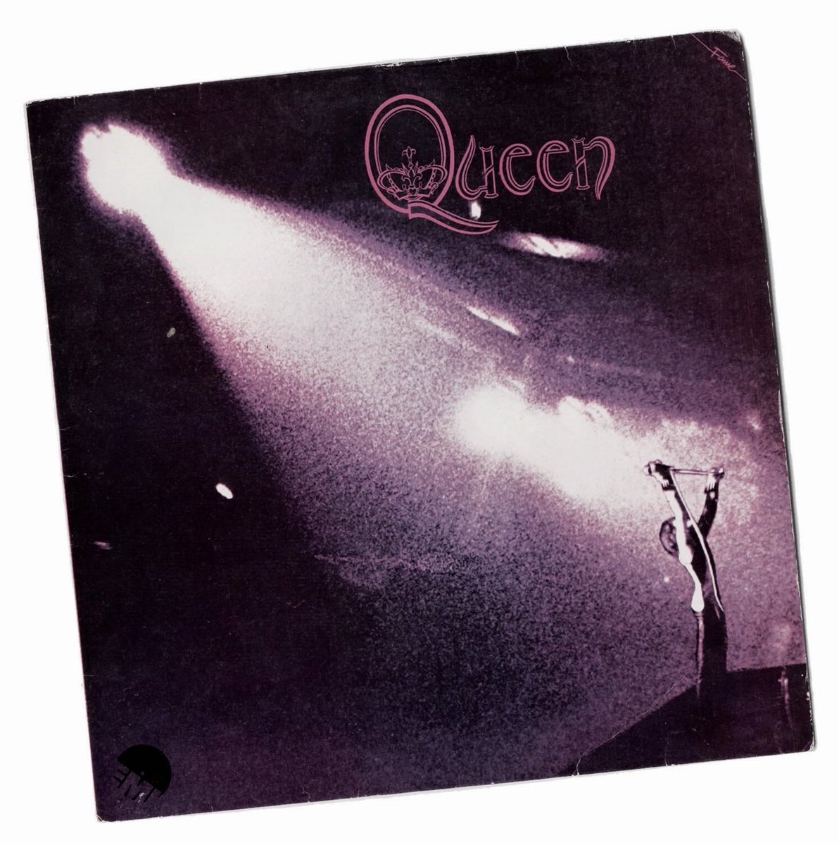 retrochenta's tweet photo. Hoy hace 46 años que se publicó el primer álbum de Queen. Empezaba la fiesta. https://t.co/mUetmDs2Ev