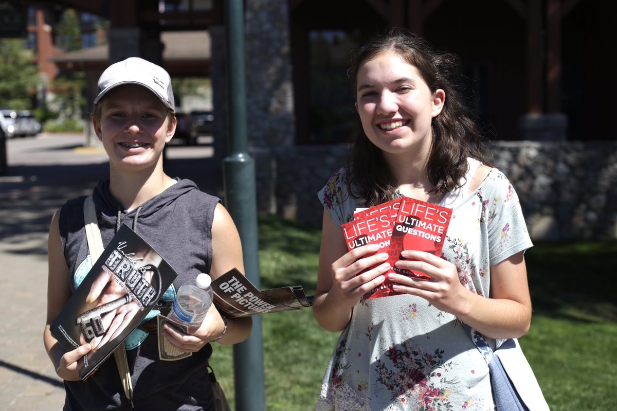 ProjectTruth2's tweet photo. We’re on the streets of South Lake Tahoe today. 

A youth group joined us to witness and share the Gospel to the lost. https://t.co/jB8n8kl3SK