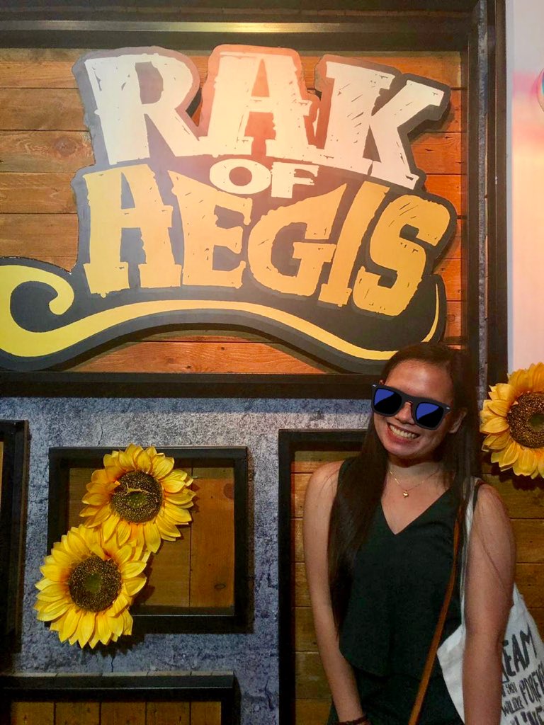 gerda_gurei's tweet photo. Yung wala kang idea ano ang istorya pero nag-enjoy ka nang bonggang-bongga dahil mahal na mahal kita dito sa aking puso 🧡🧡🧡 #RakOfAegis #Tolits #PepeHerrera @petatheater https://t.co/5GzS2scUvU