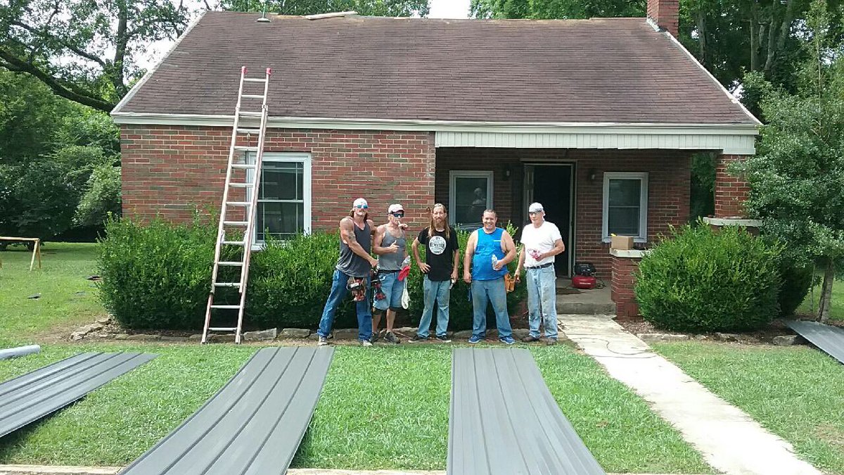 SomervilleBC's tweet photo. THE HOPE HOUSE GUYS GETTING IT DONE!!! https://t.co/bOqE053QUd