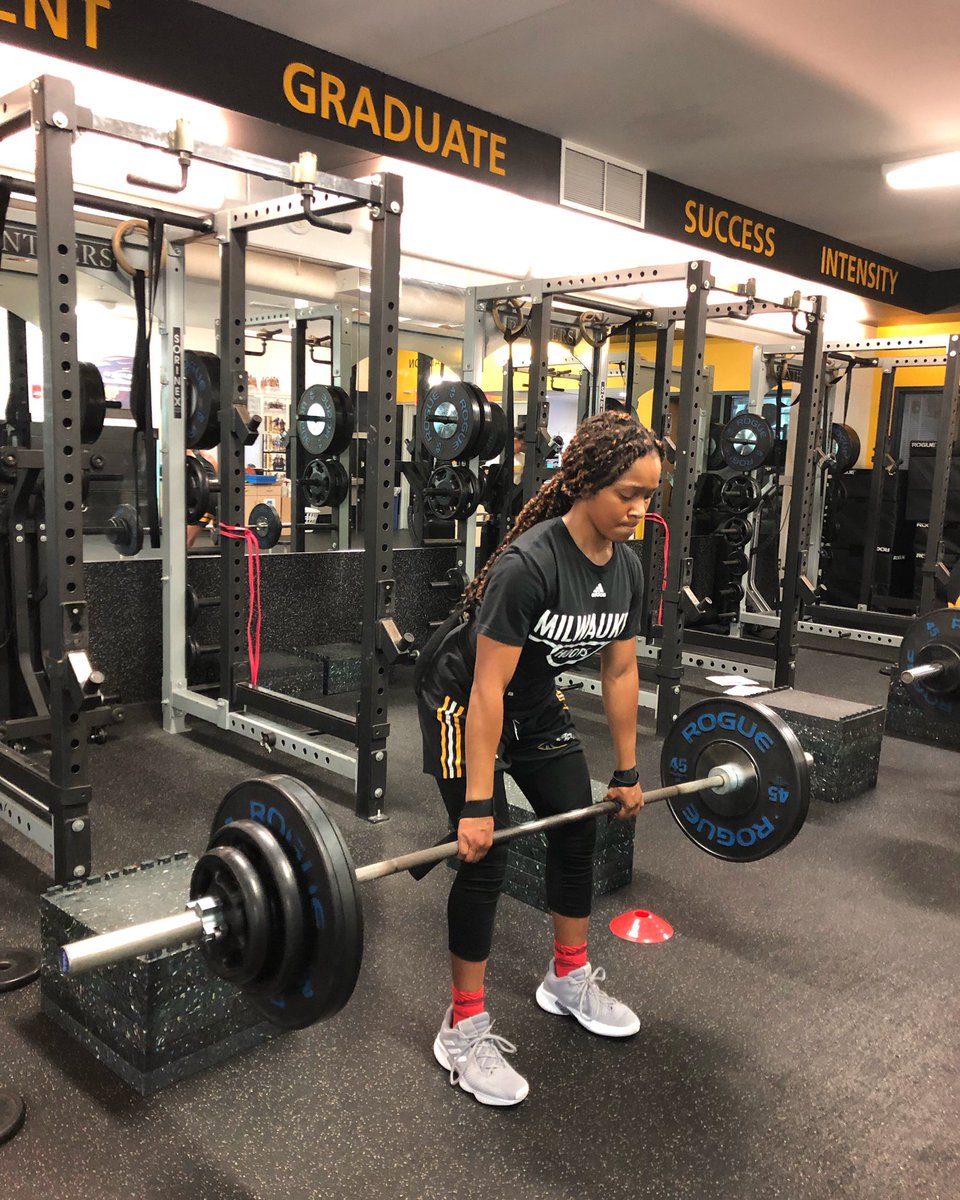MKE_Performance's tweet image. Week 3 of team lifting for Women’s Basketball = ✅.

#UWM #MKEStrength #GoPanthers #UnitedWeRoar #StrengthandConditioning #Basketball #Summer2019 

@MKE_WBB 
@MKEPanthers 
@UWM