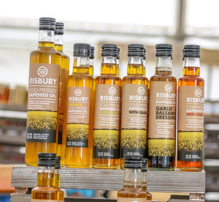 risburyrapeseed's tweet photo. Throw back to last weekend at the awesome @ShobdonFoodFest!! #shoplocal #Herefordshire #foodfest #flying #rapeseedoil #flavourhit #highsmokepoint #goodforyou https://t.co/DFXIXHhZpA