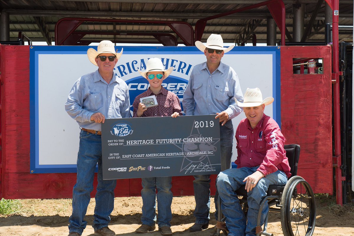 AmericanBuckingBull tweet media