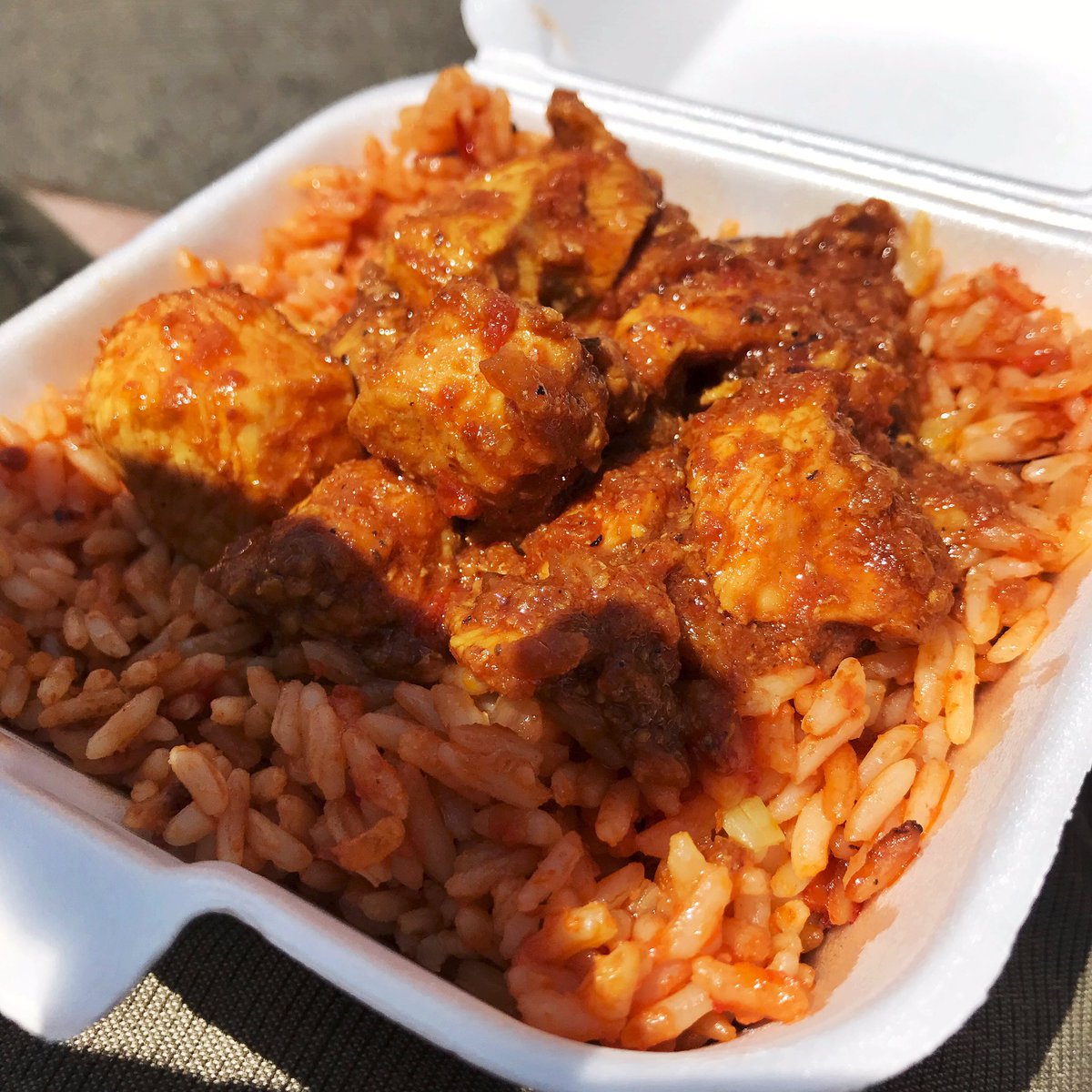 Dalboz17's tweet photo. My favorite @CornHillArtFest tradition is the @MountOlivetBC African Pepper Chicken with Rice. SO DELICIOUS. #churchchicken #ROC https://t.co/eXKGzpLGuF
