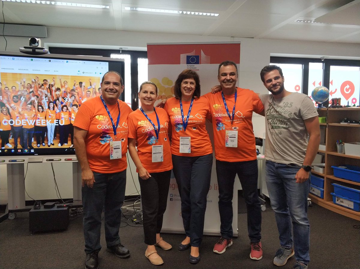 margo_rab's tweet image. Polish team in Brussels #CodeWeekEU #CodeWeekSchool 
#CodeWeek