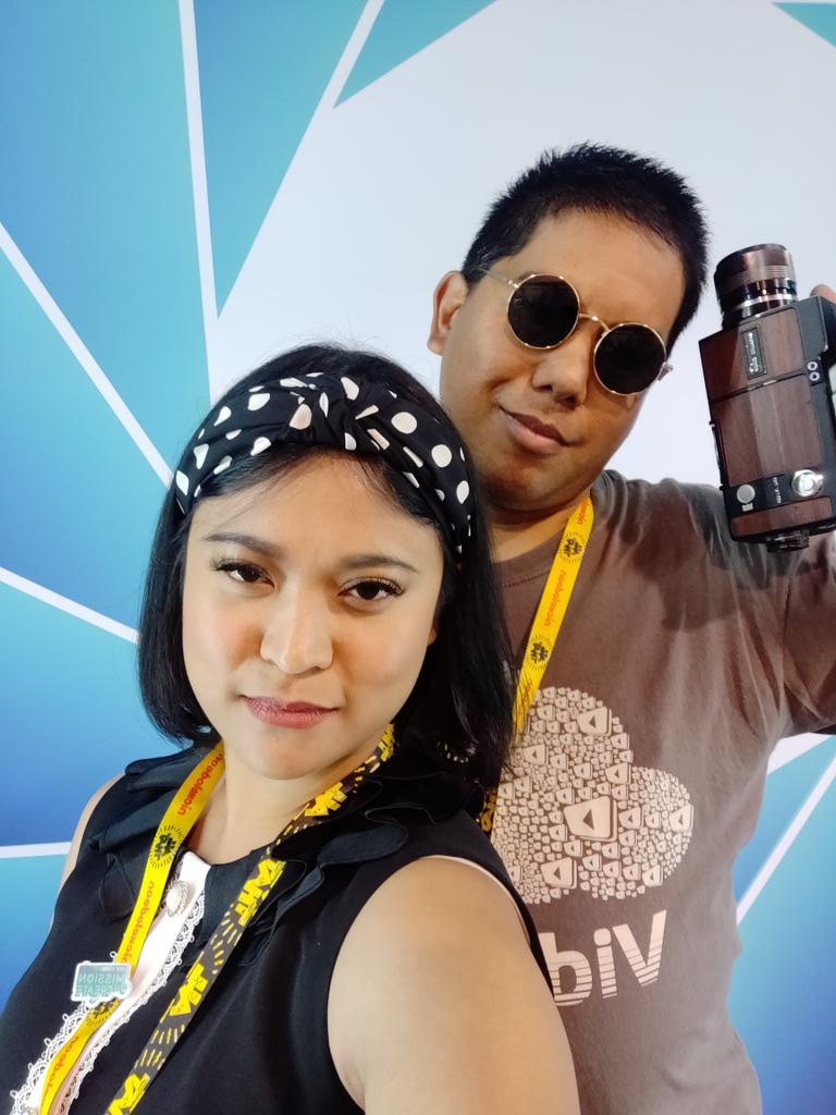 Filmora_Editor's tweet photo. The best part of @VidCon is meeting all the amazing people. Thank you all for visiting the #AgentFilmora booth! https://t.co/1RUiDZbLIY
