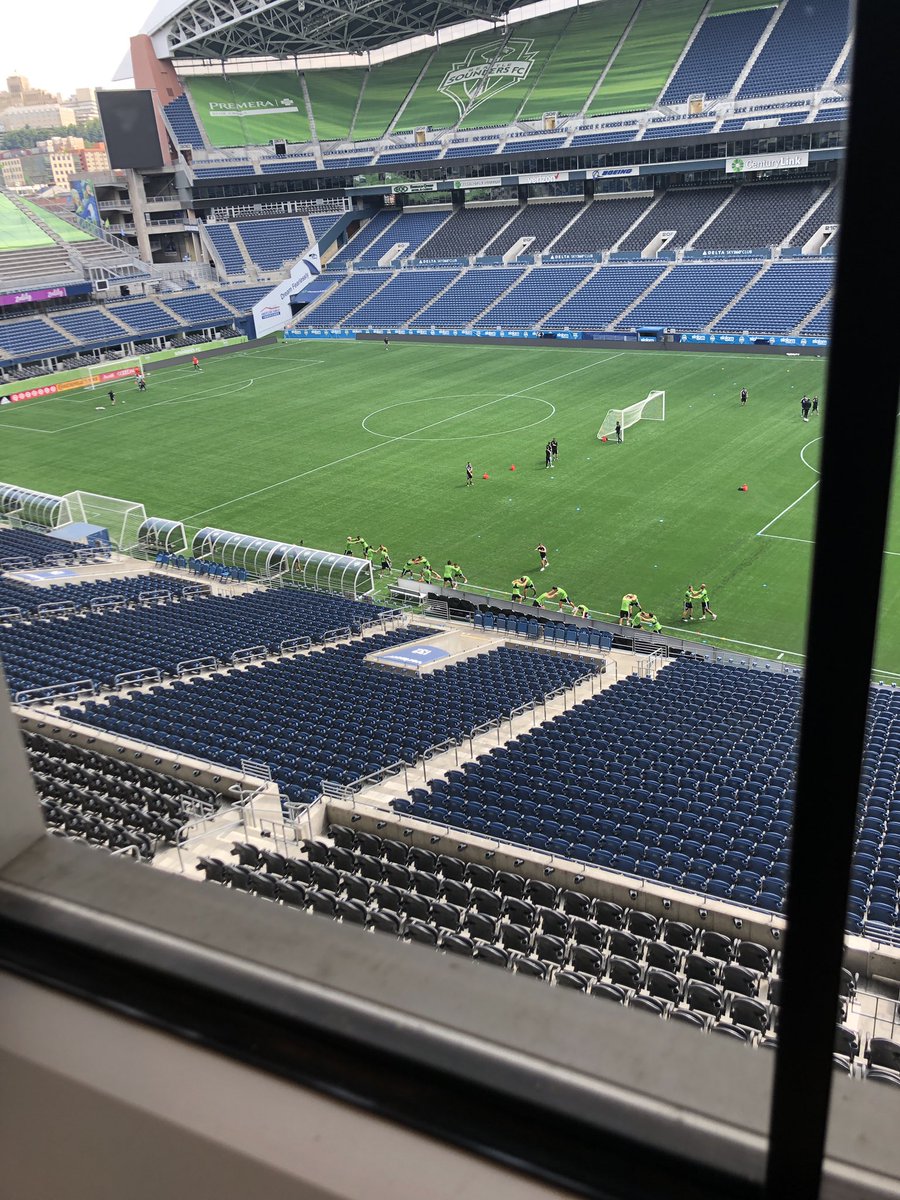 turneresq's tweet photo. Hello from CenturyLink, where the #Sounders are getting in one last training session before the game tomorrow versus Atlanta. #MLS https://t.co/K3y1LKO6nL