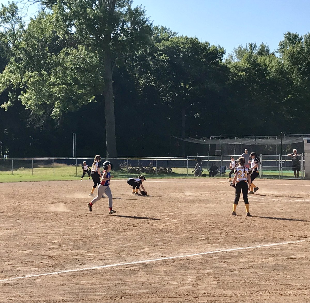 OGFPA's tweet photo. 10U Captains taking on Bay Village on a wonderful morning for a game! 💪❤️ https://t.co/KeoWYi48g5