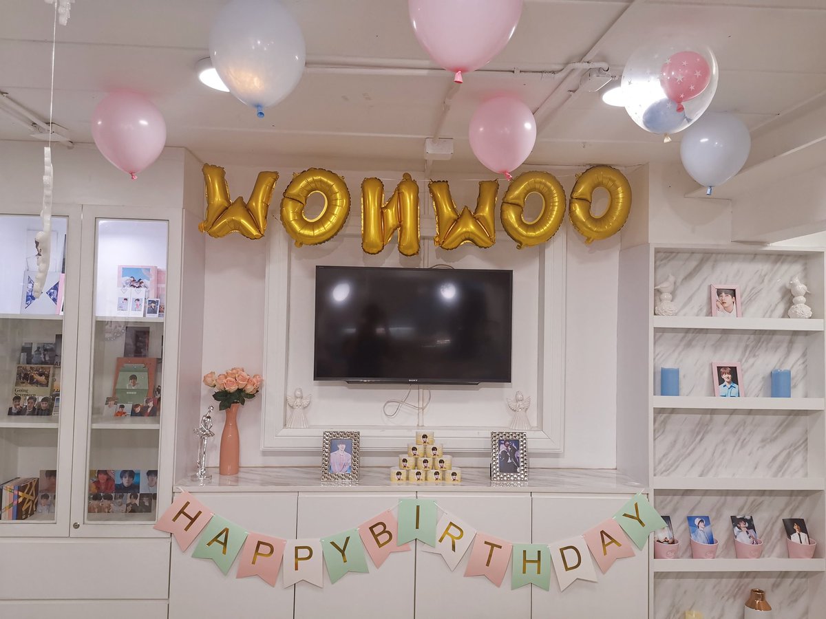 want_woo's tweet photo. " Adorable WOO " 

CAFE &amp; GALLERY
@ SO-K CAFE {@so_kcafe}

14 - 21 July 2019

อย่าลืมมาแกลลอรี่กันนะคะ😘

สำหรับบัตรเข้างานสามารถรับได้โดยโชว์ทวิตนี้ให้พี่ที่เคาต์เตอร์ดูค่ะ

Special Thanks @pinkmilk_ww 💕

#24thAdorableWOO
#wonwoo #SEVENTEEN #원우 #세븐틴양도 https://t.co/hx2o4WUokg