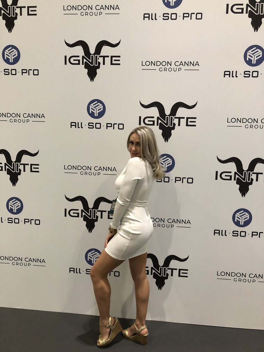 Playboy model <a href="/hayleyheidibray/">Hayleyheidibray</a> at the @europecbdexpo 📸