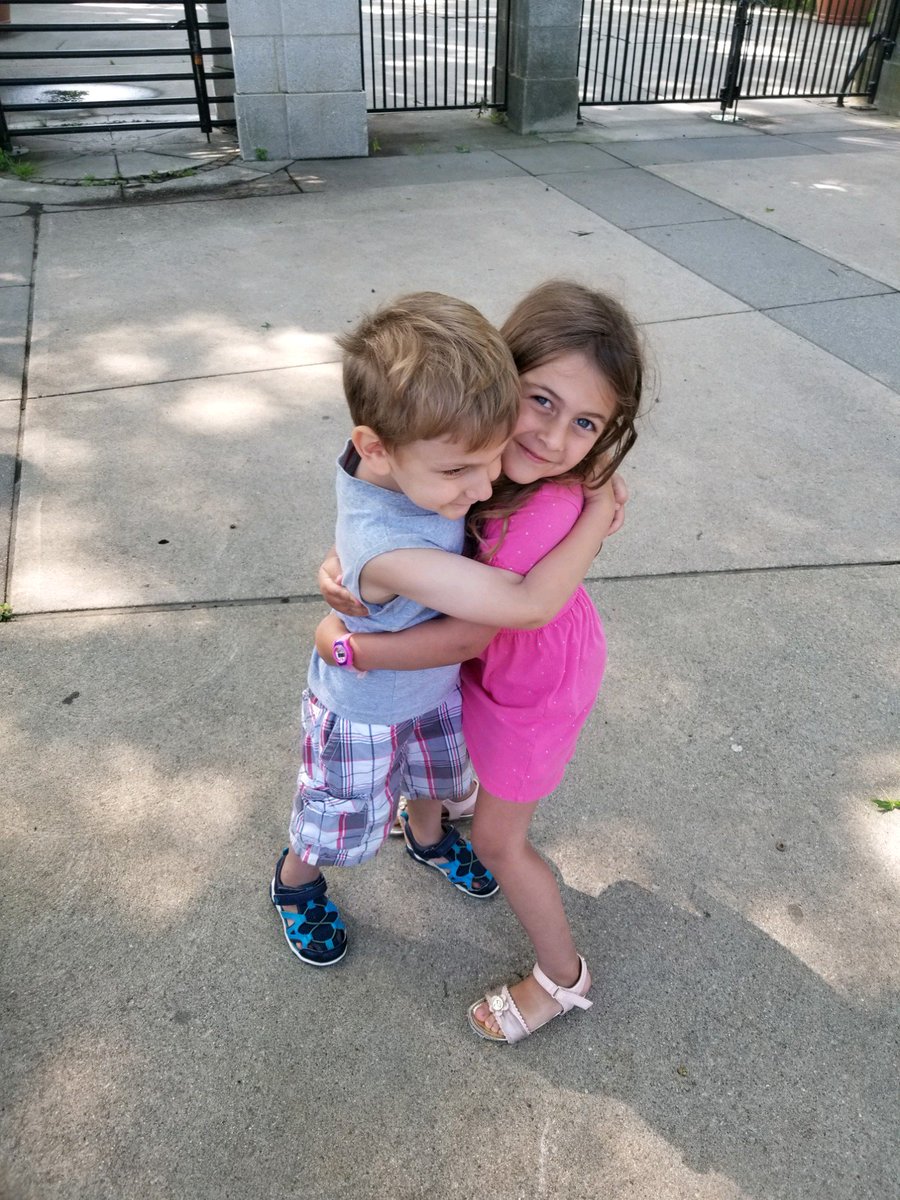 stanhenkin's tweet photo. Family day at Franklin Park Zoo! #shesbeautifullikemommy #hesmyminime #summertime #Boston https://t.co/e8kpVy4zrF