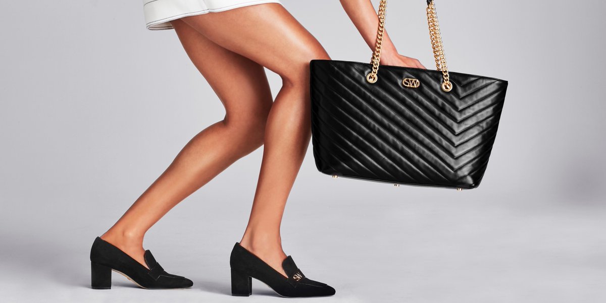 StuartWeitzman's tweet photo. Our new #SWLogo hardware, two ways — as an initial emblem on the #FRANCES block-heel loafer and as a logo signet on the #JANINE quilted tote. #SWStyle #CarrySW #StuartWeitzman

Shop the collection: https://t.co/e4K0mxyfKc https://t.co/nxagRmxdiC