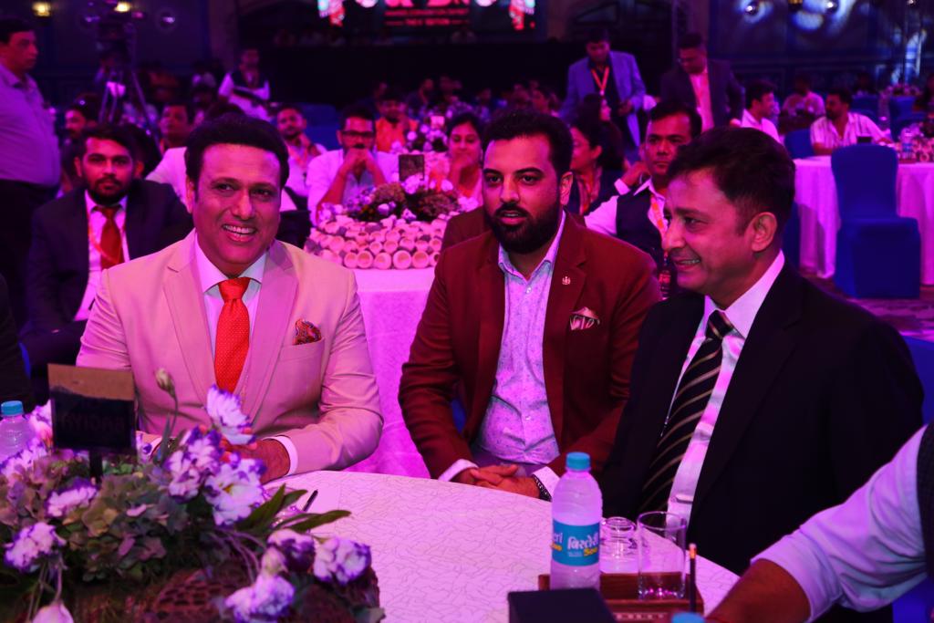 emf_ace's tweet photo. Happy faces and positive energy when the King of Entertainment, Govinda is on the stage. 
@lakshyarajmewar @FairmontHotels 
#EventManagementFederation #EMF #EMFACE #EMFACE2019 #ACE2019 #EventManagement   #Govinda #Bollywood #Actor #FairmontJaipur #Jaipur #Rajasthan #India https://t.co/1UH3q8fJME