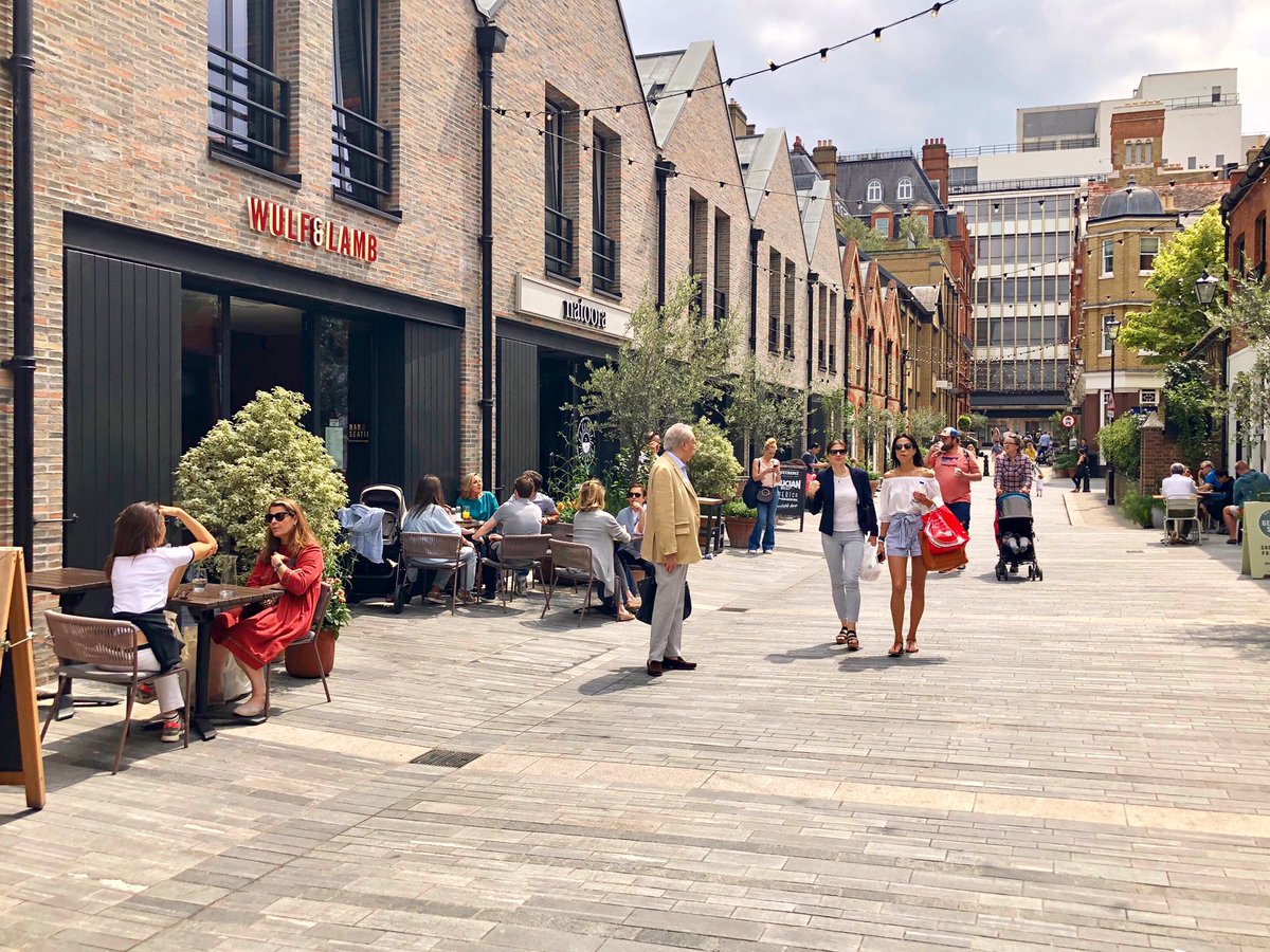 Pavilion_Road's tweet photo. It’s a beautiful day for a wander along Chelsea’s side streets. https://t.co/ZKUG0uW7Ne