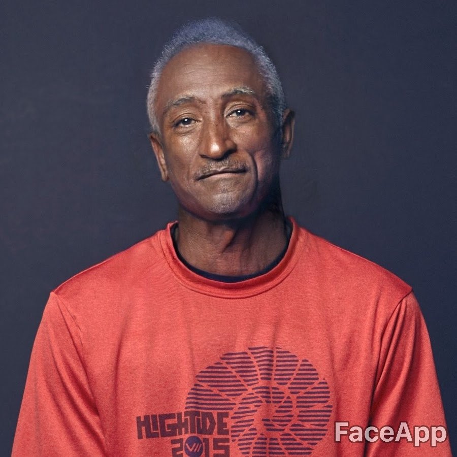 Unboxing0review's tweet photo. MKBHD 60 Years old
#Mkbhd
#FaceApp
#faceappchallenge https://t.co/dHTJoJxv9D
