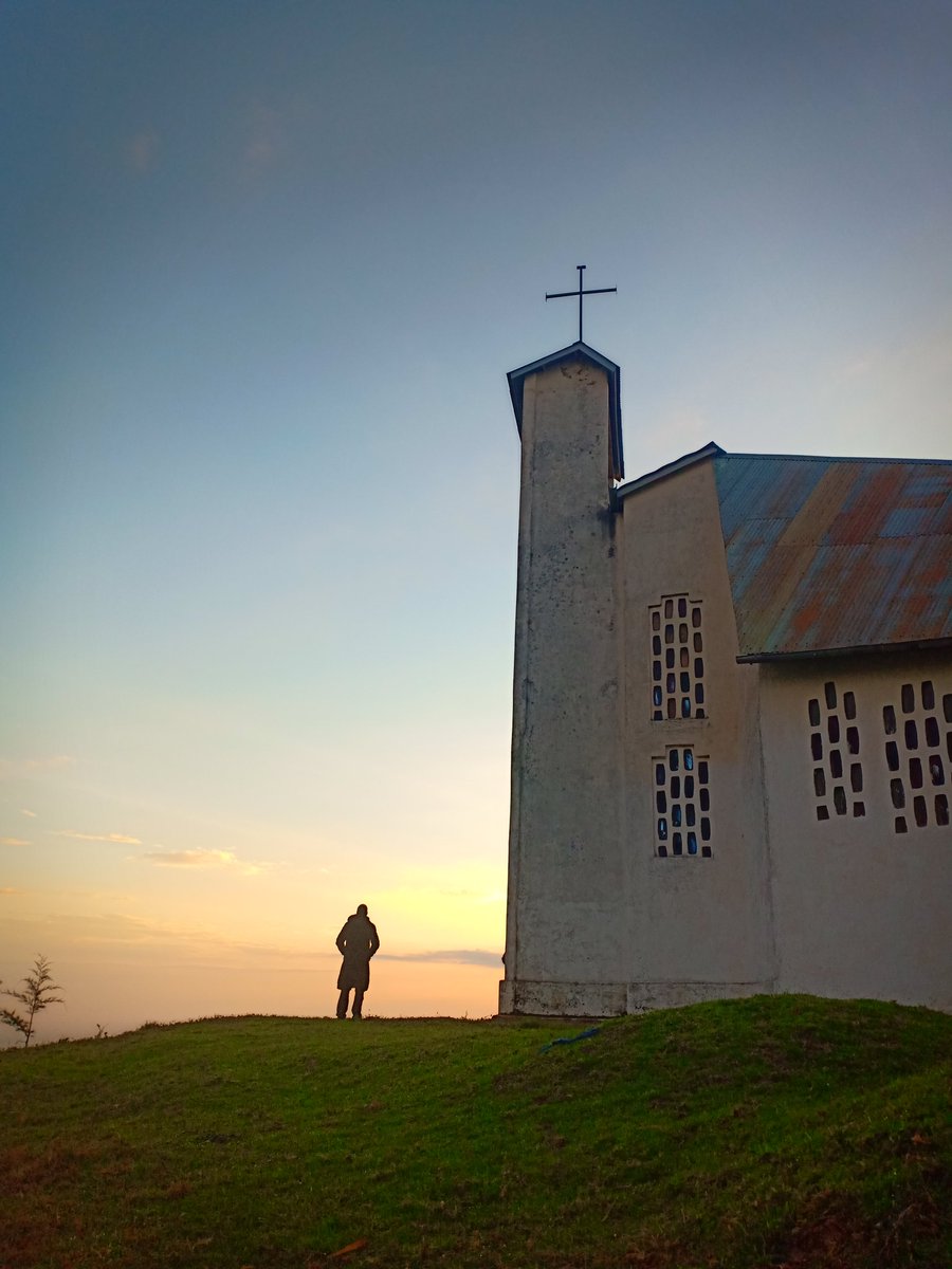 And that is the end of our 5- day spontaneous road trip., which ended up being a recce for  @lets_drift, for future travels. If you would like someone to organise such an itinerary, talk to him! I end it with my favourite sunrise at church on the edge of a mountain.Fin.