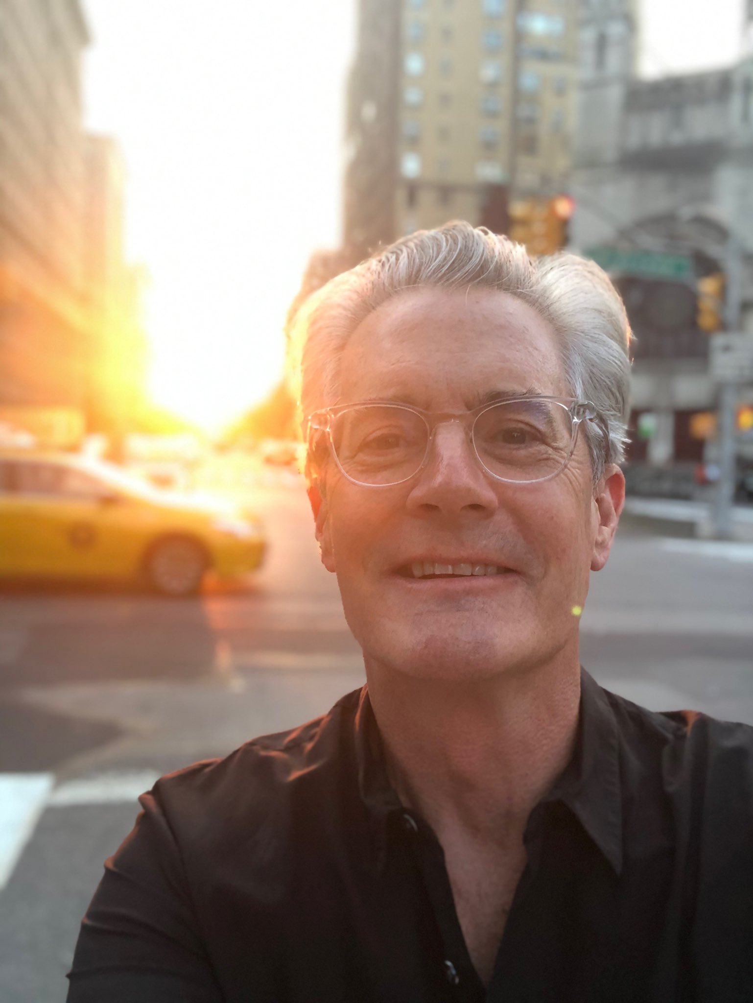 Kyle MacLachlan on Twitter: &ldquo;aaaand we’re ‘Henging’ ☀️ #Manhattanhenge…
