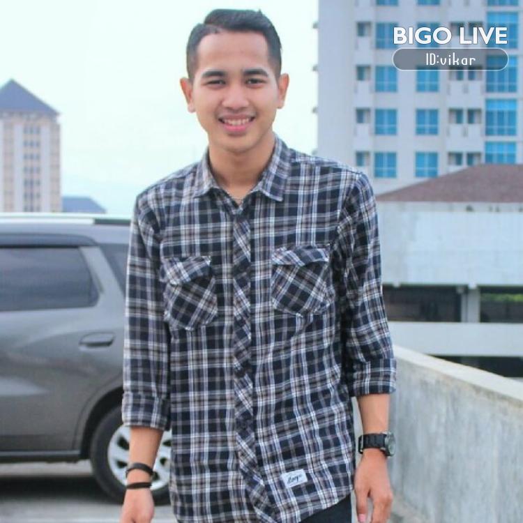 mintouel's tweet photo. Masuk dan nonton LIVE VikarCUK🐕 di #BIGOLIVE: hay ikan asin🤣  https://t.co/K7LTWYsFdJ https://t.co/rUZzB3EeTg